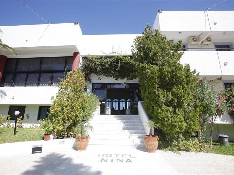 Nina Hotel 马尔马里 外观 照片